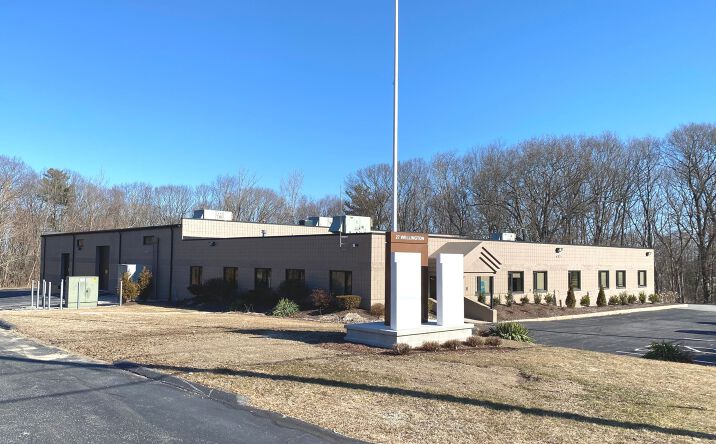 Pictures of Office property located at 27 Wellington Rd, Lincoln, RI 02865 for lease - image #1
