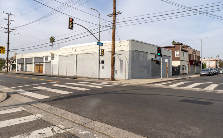 1607 W 54th St, Los Angeles, CA 90062 | Crexi.com