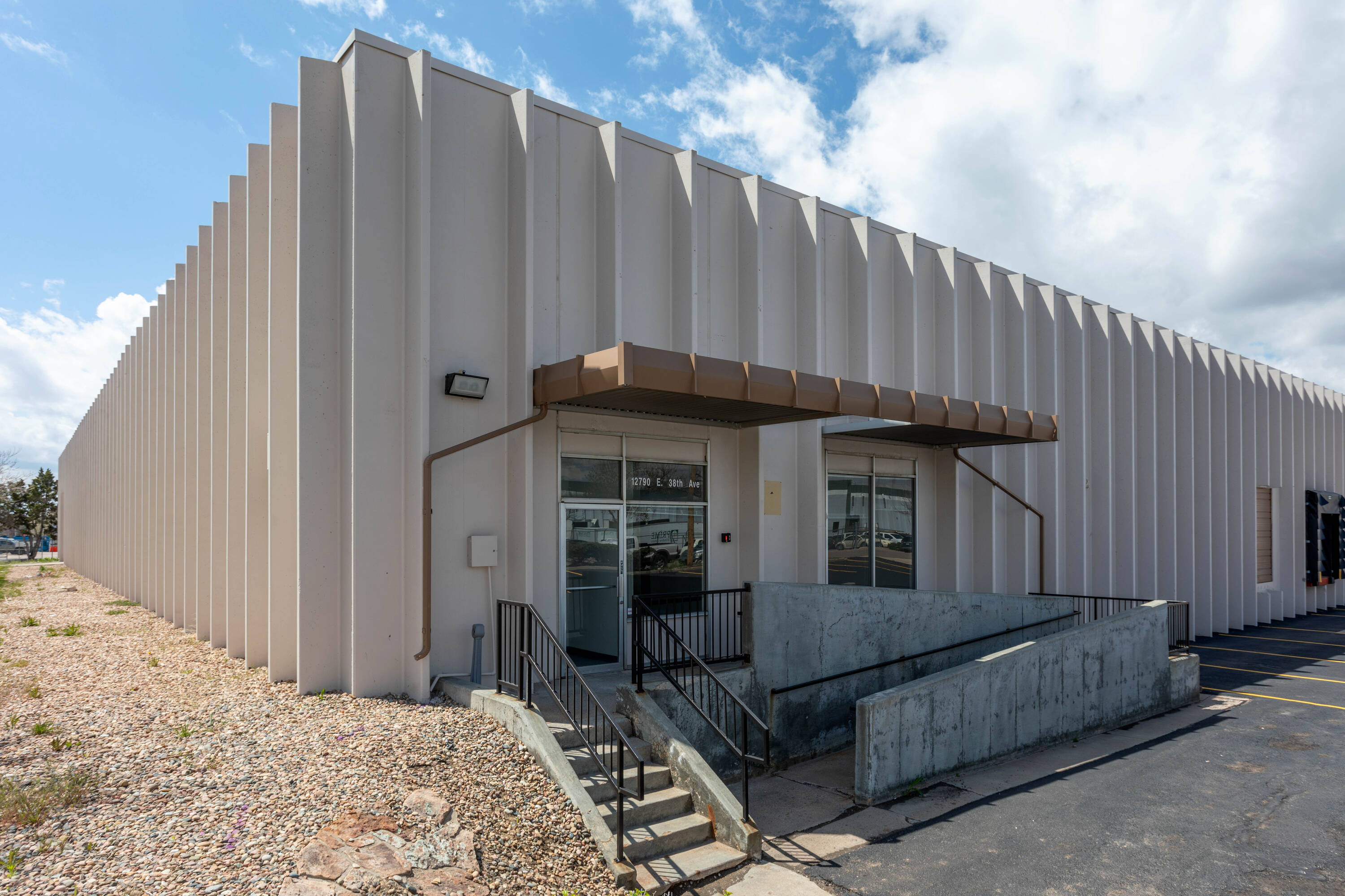 12790-e-38th-ave-denver-co-80239-crexi