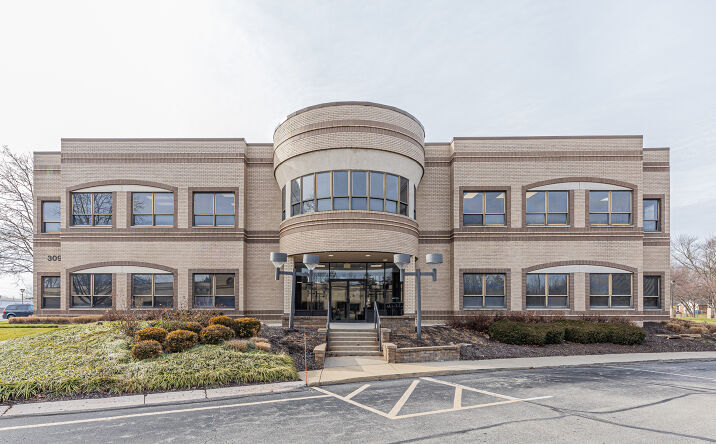 Pictures of Office property located at 3021 E 98th St, Indianapolis, IN 46280 for lease - image #1
