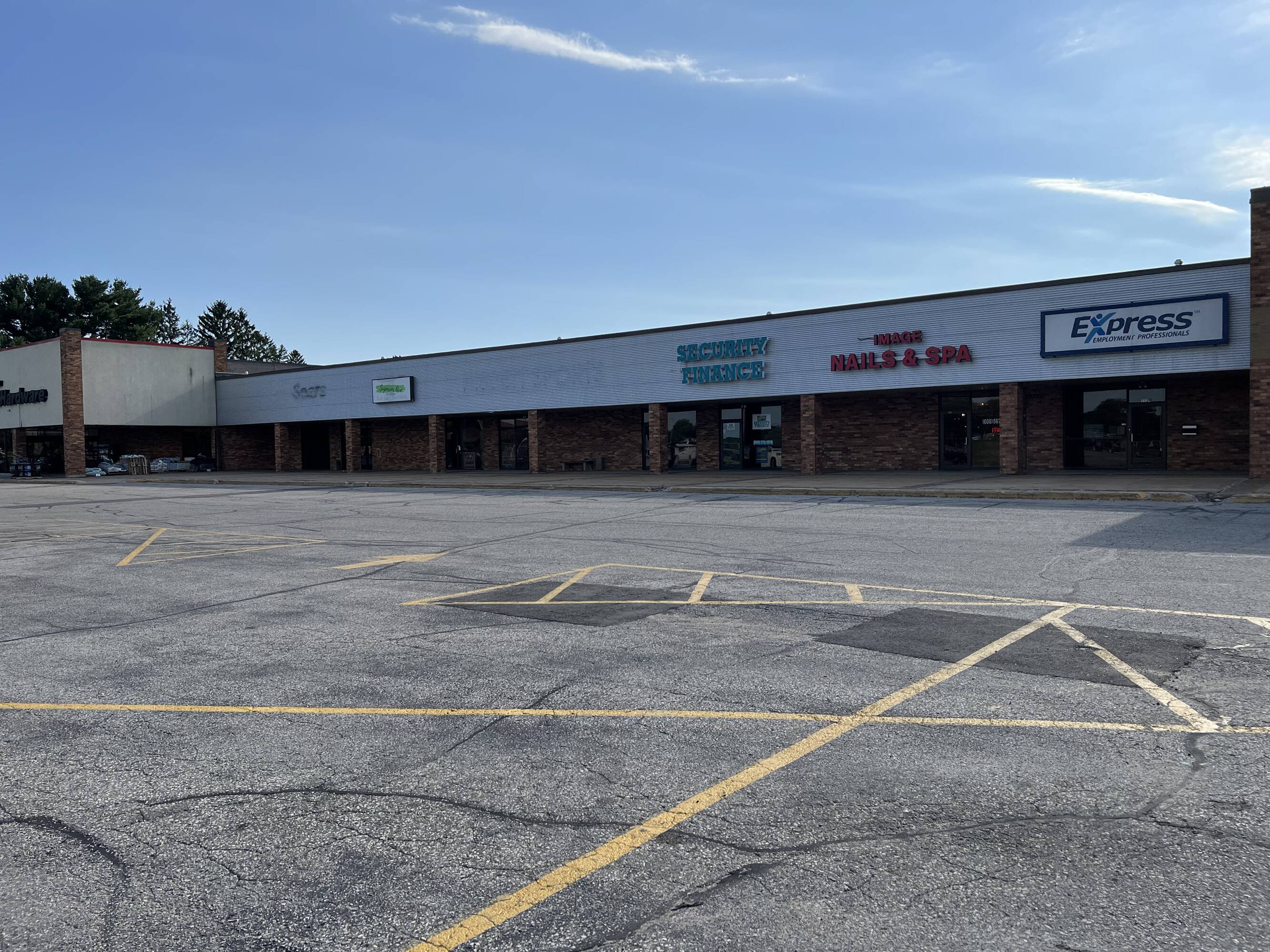 1118 N Superior Ave, Tomah, WI 54660 | Crexi.com