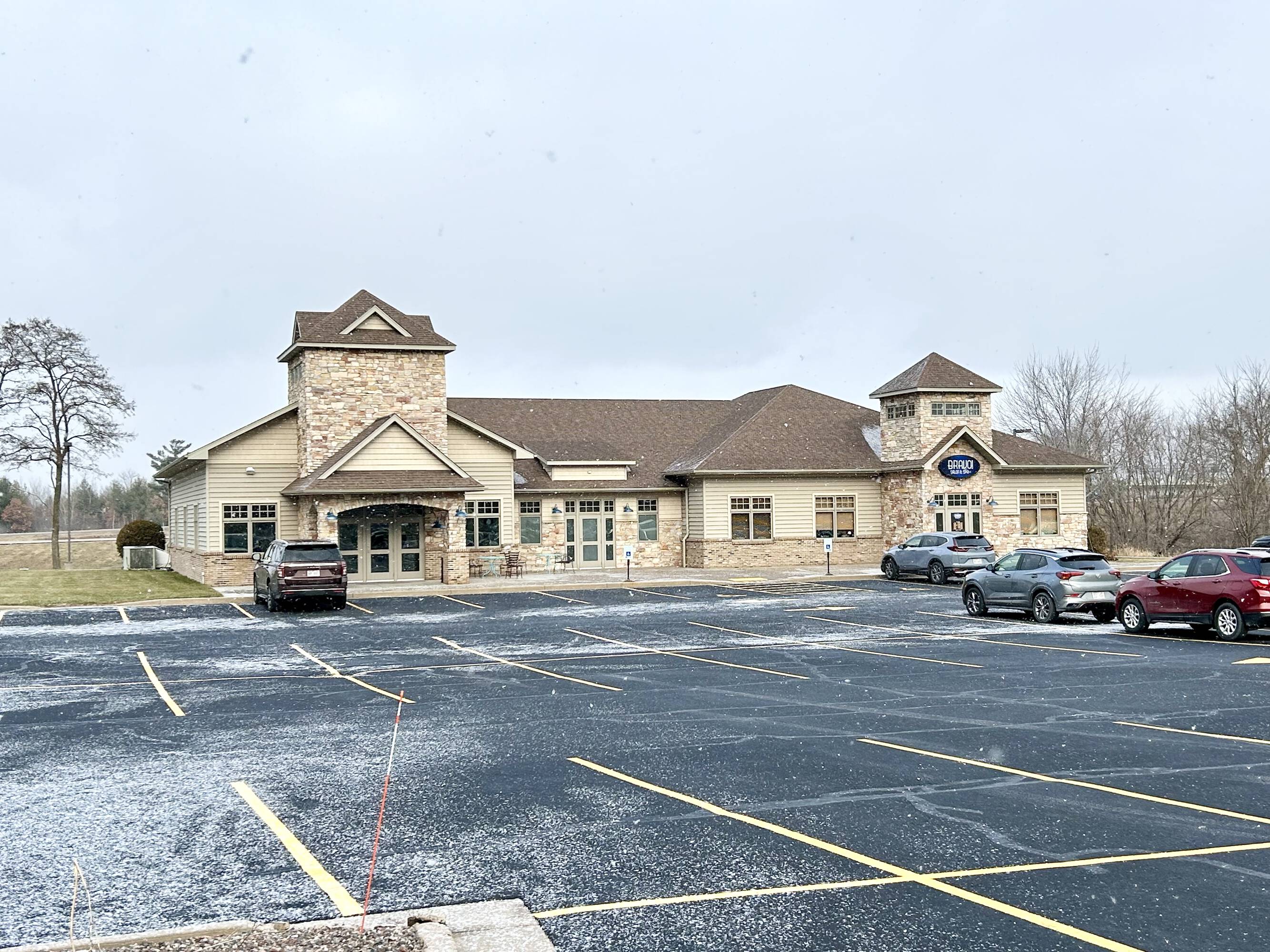 1120 122nd St, Lake Hallie, WI 54729