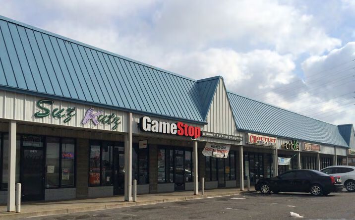 Pictures of Retail property located at 1720 Greensburg Ave, North Versailles, PA 15137 for lease - image #1