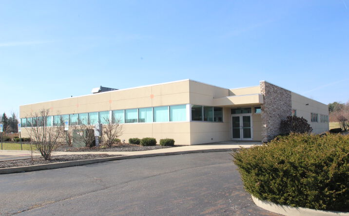 Pictures of Office property located at 5054 Paramount Blvd, Medina, OH 44256 for lease - image #1