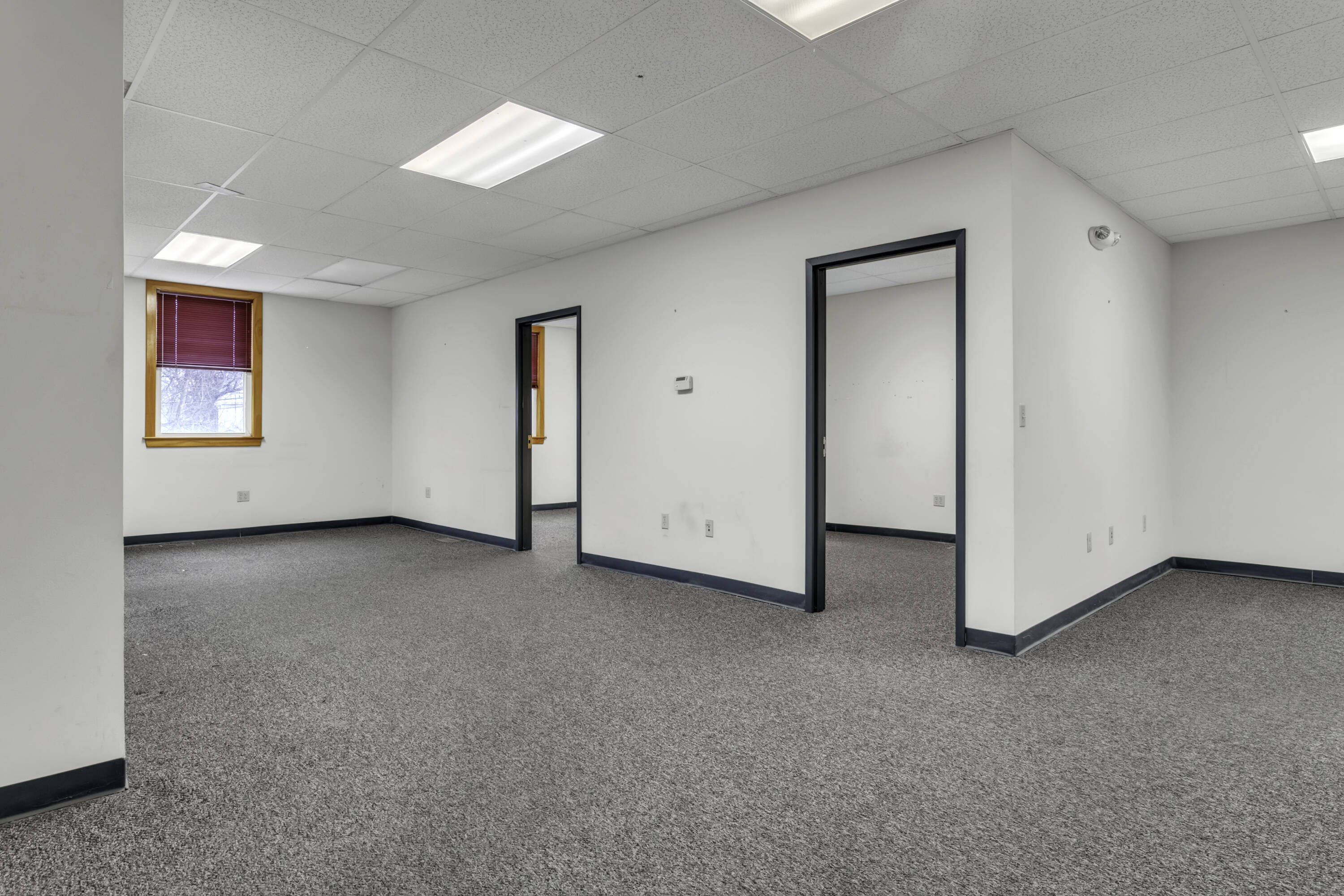 43 Sheridan St, Chicopee, MA 01020