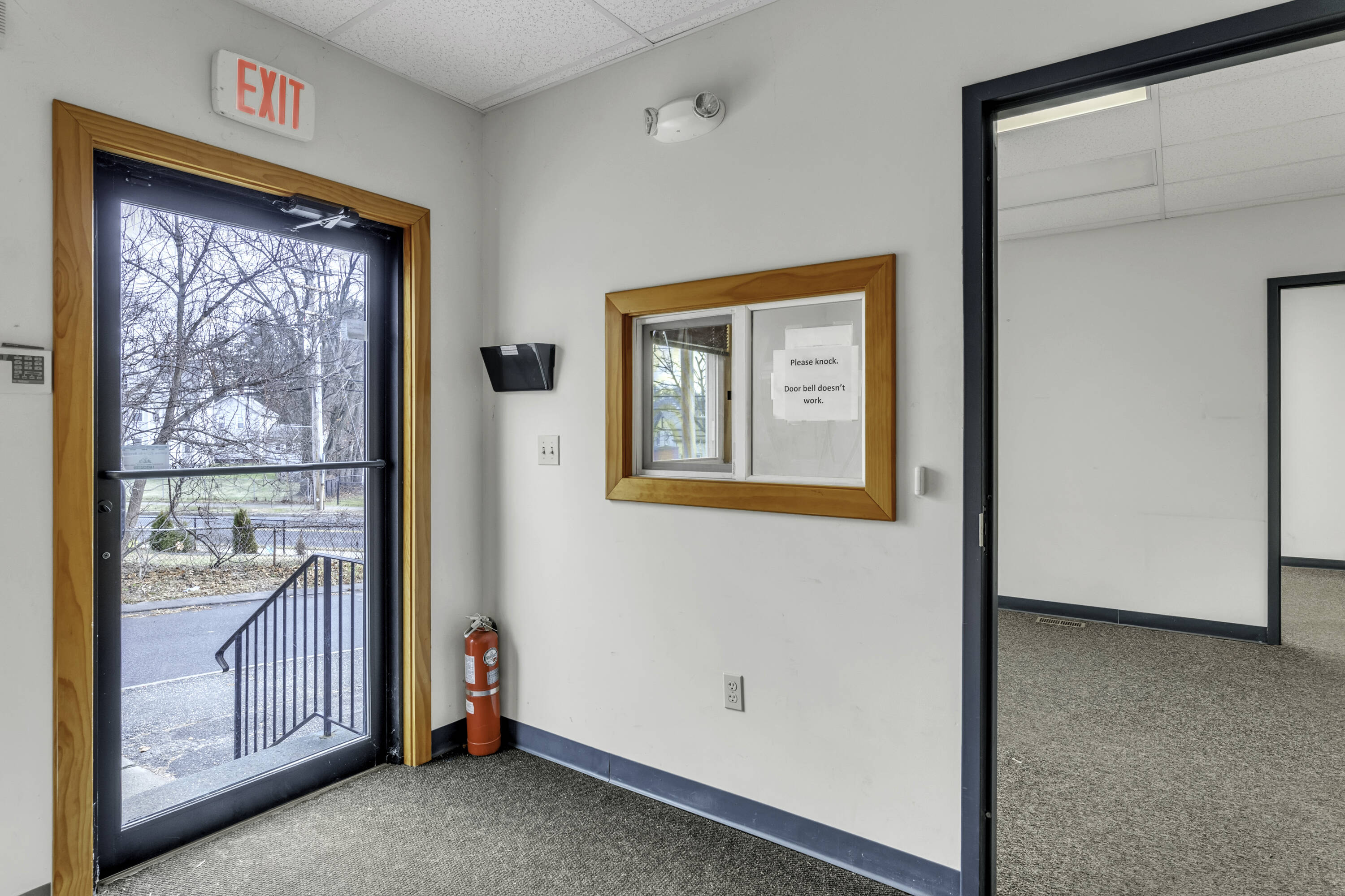 43 Sheridan St, Chicopee, MA 01020