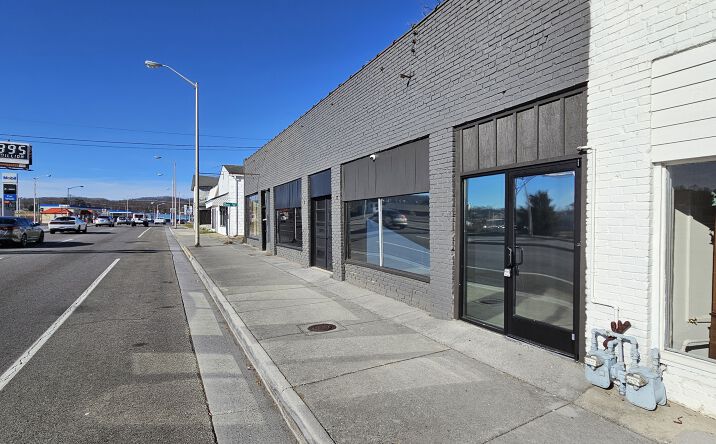 Pictures of Retail, Industrial, Special Purpose property located at 407 Commonwealth Ave, Bristol, VA 24201 for lease - image #1