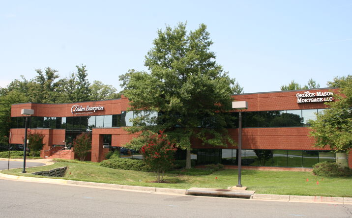 Pictures of Office property located at 2750 Killarney Dr, Woodbridge, VA 22192 for lease - image #1