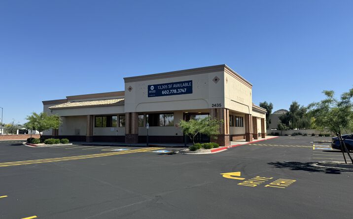 Pictures of Retail property located at 2435 E Greenway Pkwy, Phoenix, AZ 85032 for sales - image #1