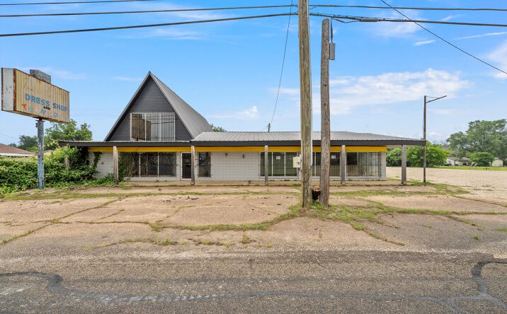 Pictures of Retail property located at 203 N Lacy Dr, Waco, TX 76705 for lease - image #1