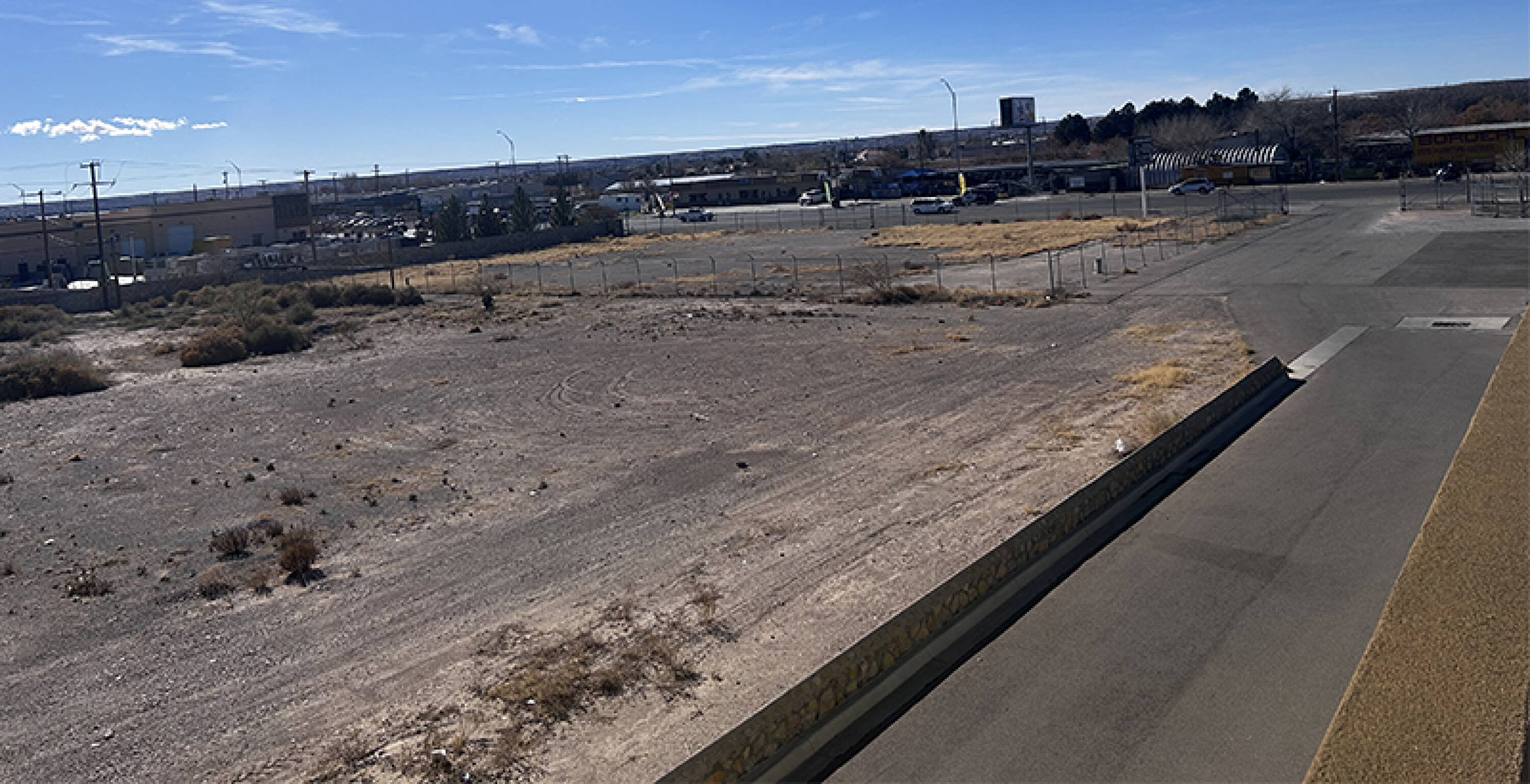 Doniphan Dr, El Paso, TX 79932