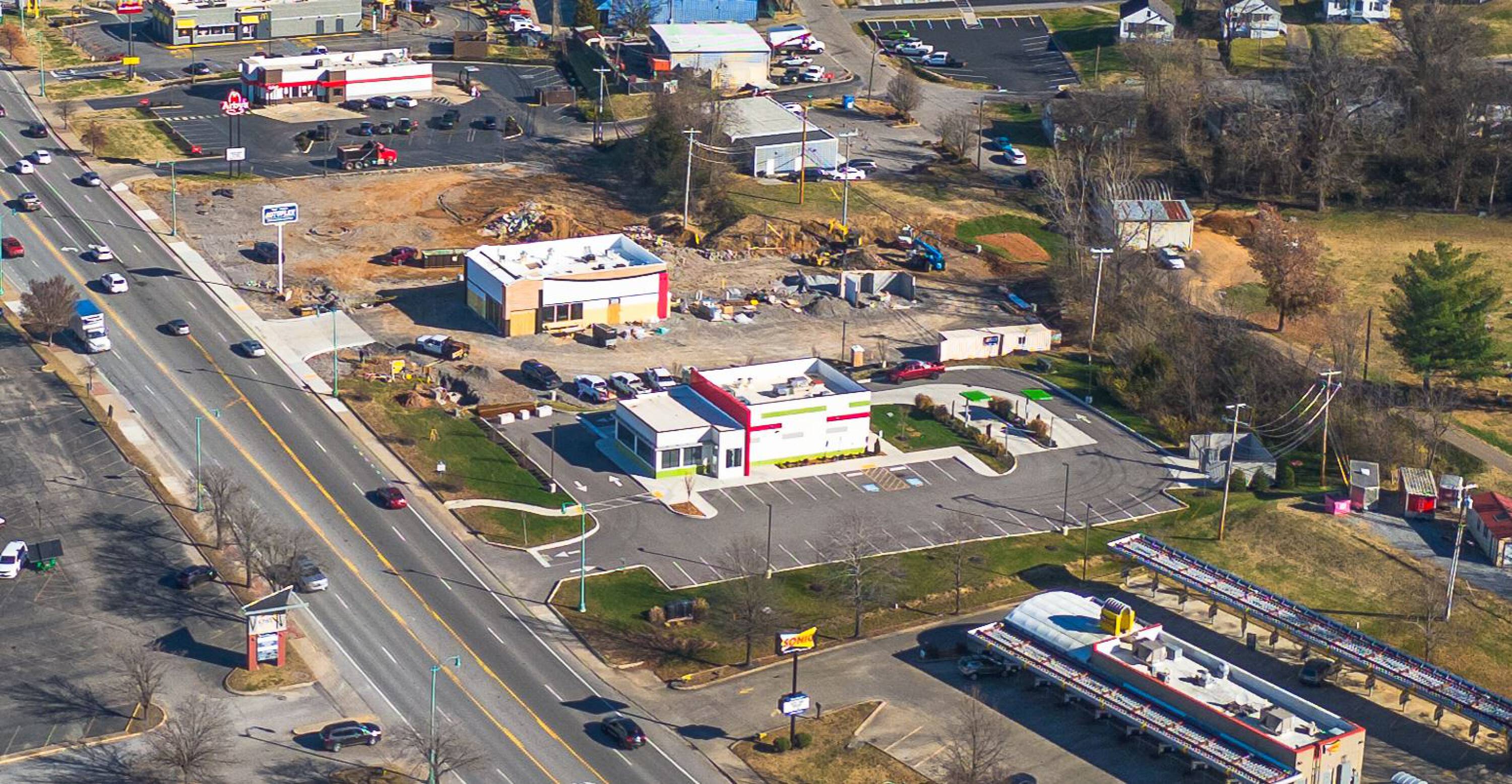 955 N Riverside Dr, Clarksville, TN 37040