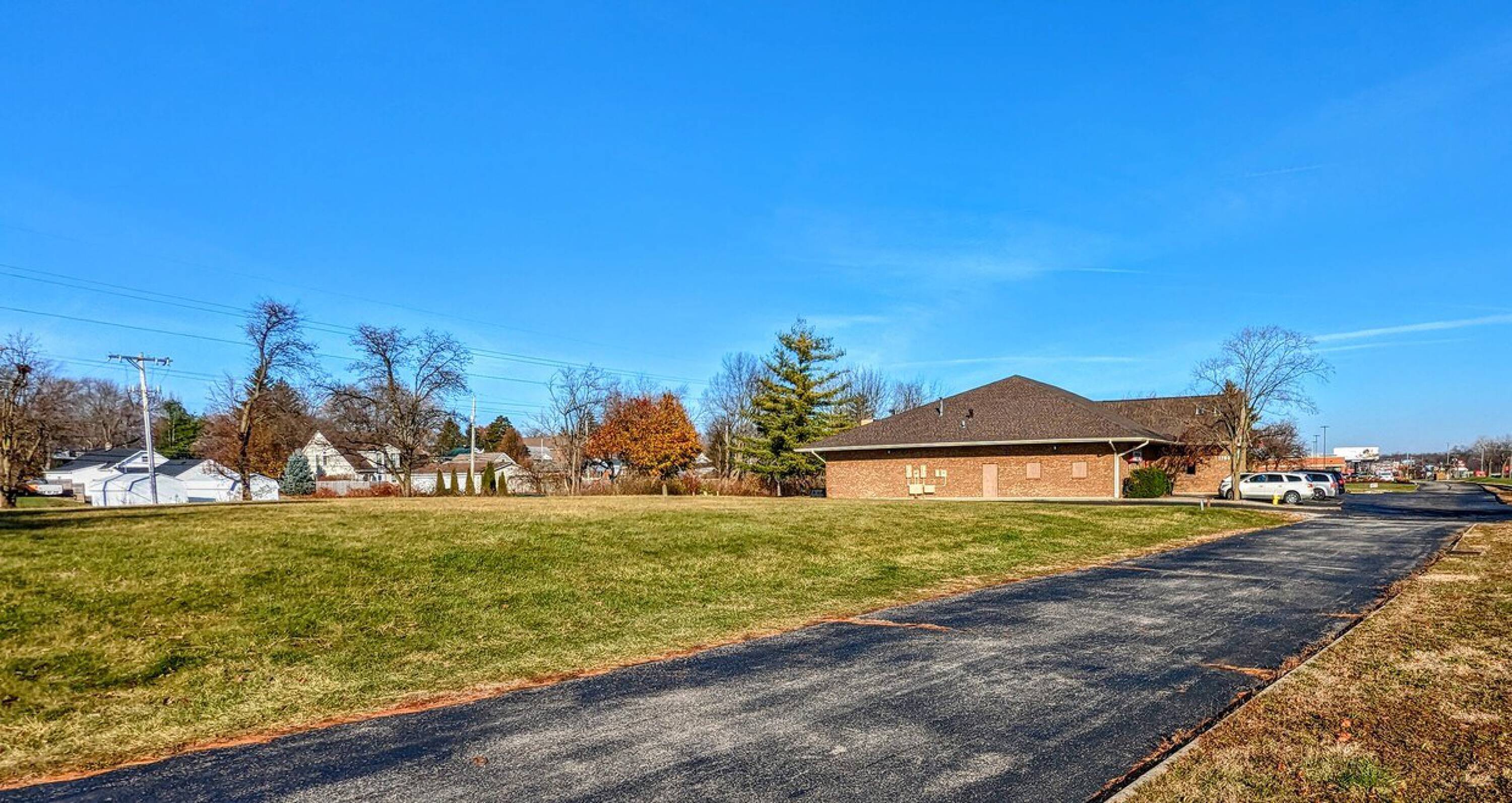 1753 Woodman Dr, Dayton, OH 45420