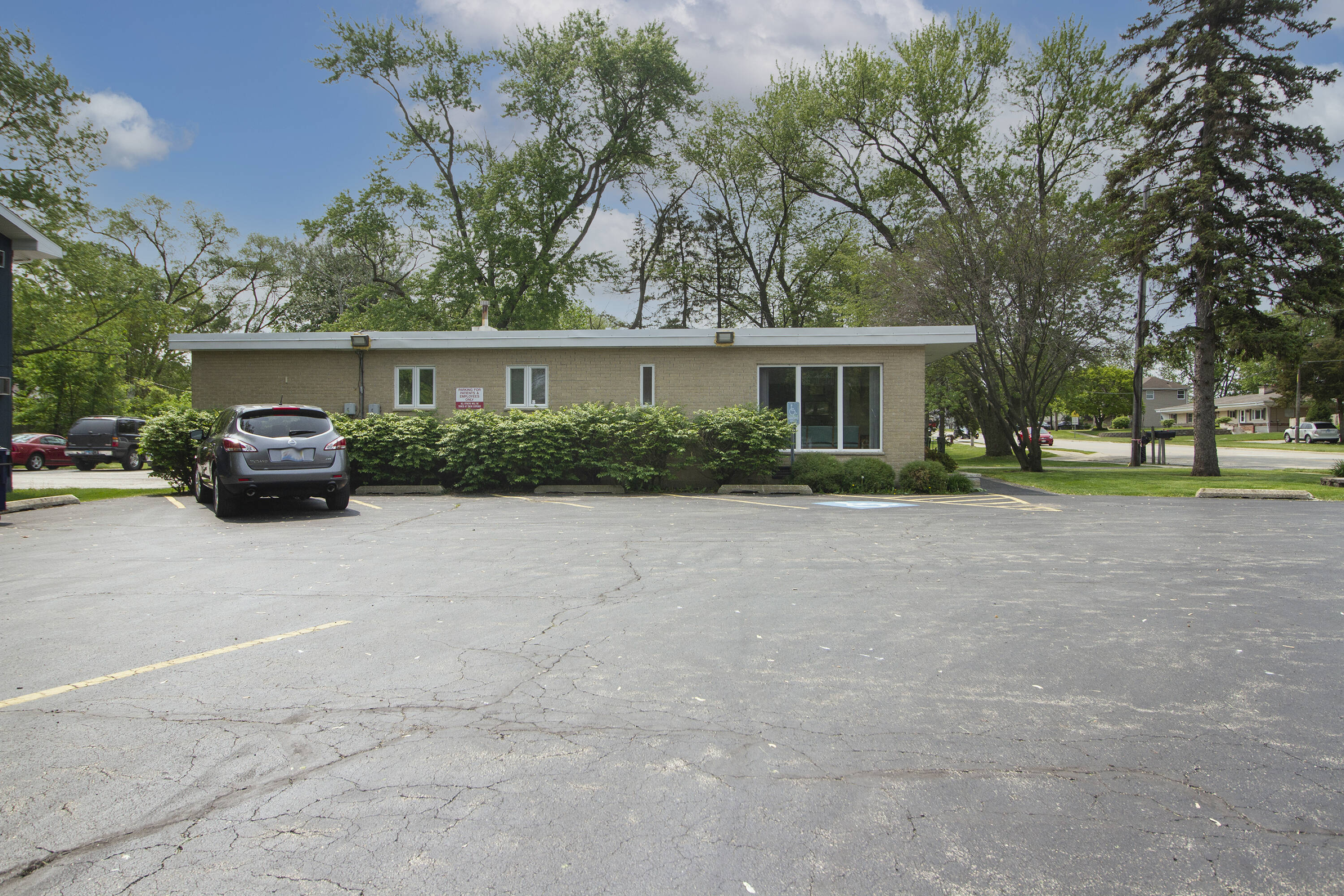 19401 Wolf Rd, Mokena, IL 60448