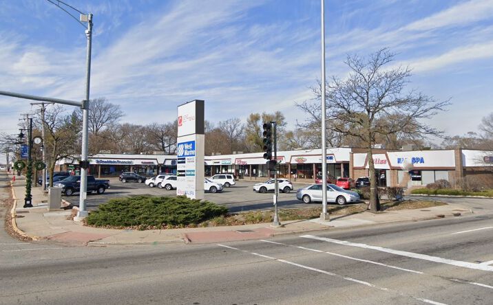 Pictures of Retail property located at 2 W Grand Ave, Fox Lake, IL 60020 for lease - image #1