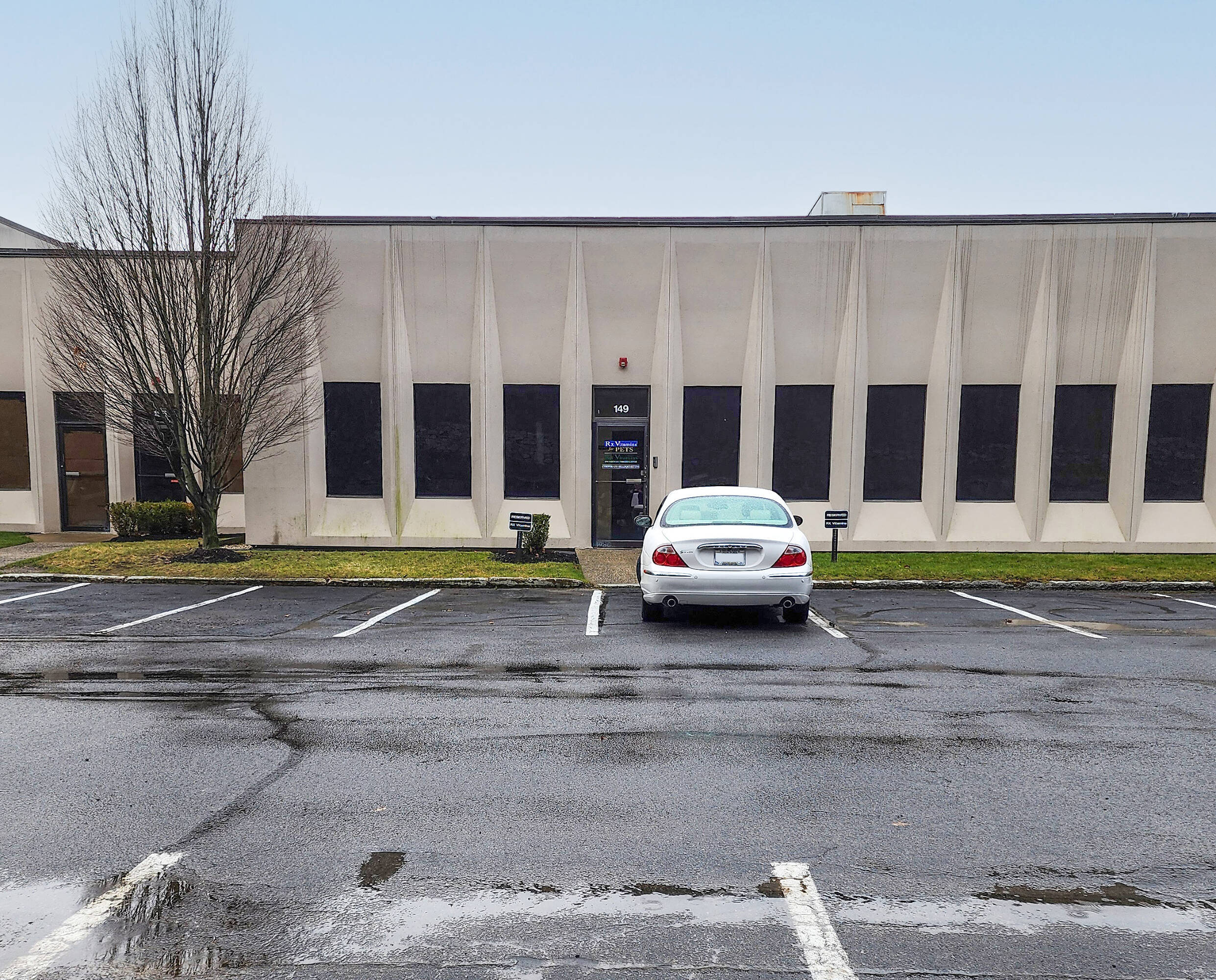 150 Clearbrook Rd, Elmsford, NY 10523