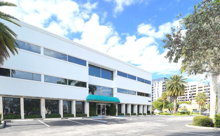 Pictures of Office property located at 1995 E Oakland Park Blvd, Fort Lauderdale, FL 33306 for lease - image #1