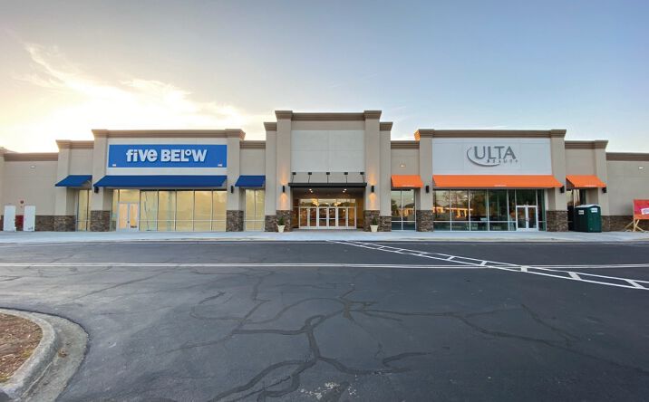 Pictures of Retail property located at 1800 4 Seasons Blvd, Hendersonville, NC 28792 for lease - image #1