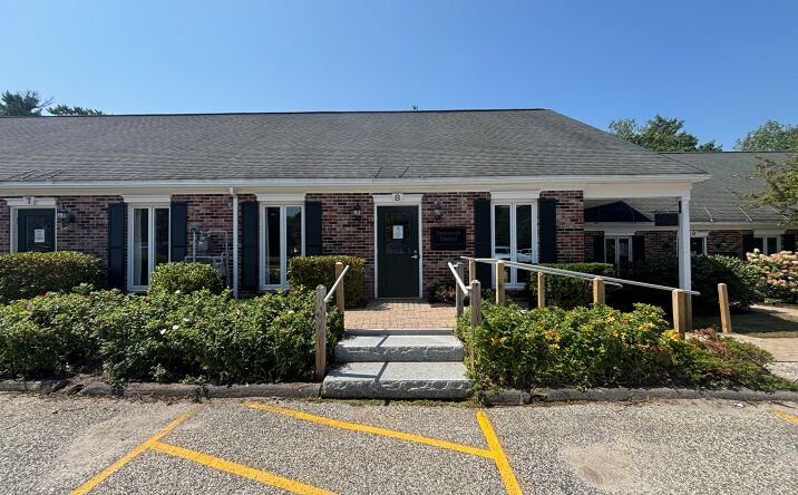 Pictures of Office property located at 10 Forest Falls Dr, Yarmouth, ME 04096 for lease - image #1