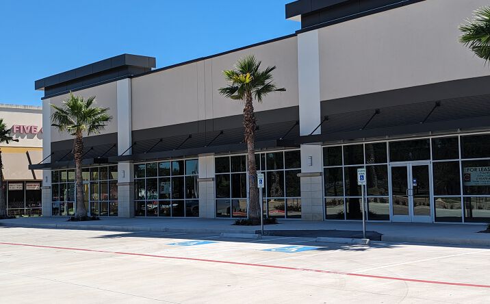 Pictures of Retail property located at 1740 E NASA Pkwy, Houston, TX 77058 for lease - image #1