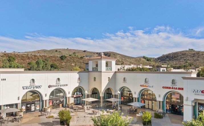Pictures of Retail property located at 802-824 New Los Angeles Avenue, Moorpark, CA 93021 for lease - image #1