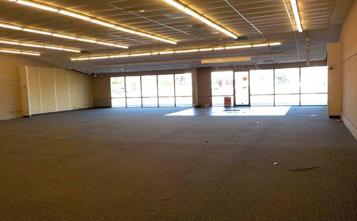 Pictures of Special Purpose property located at 1210 77 SUNSHINE STRIP, HARLINGEN, TX 78550 for lease - image #1
