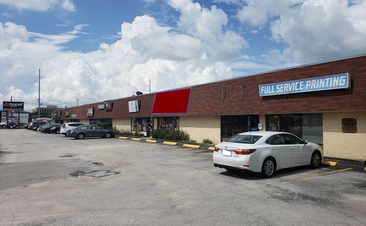 Pictures of Retail, Office property located at 10410 N Florida Ave, Tampa, FL 33612 for lease - image #1