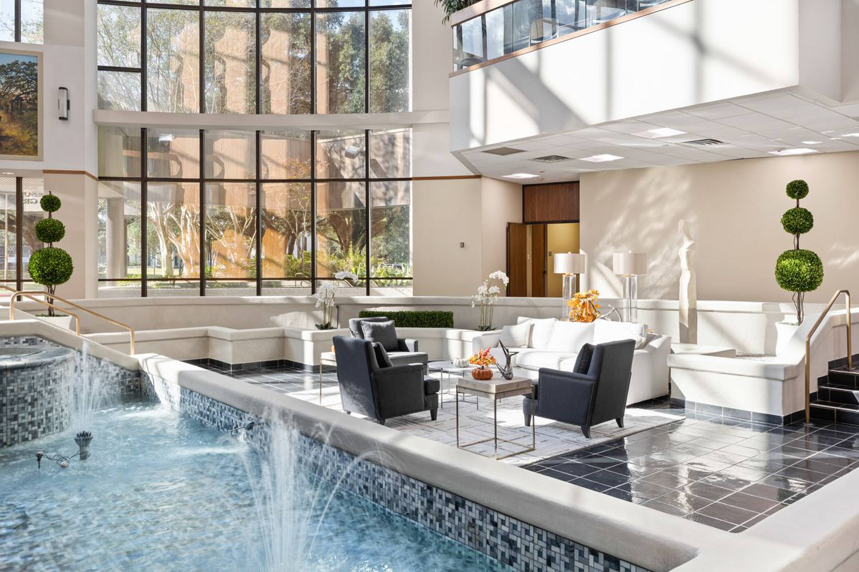 400 E Kaliste Saloom Rd, Lafayette, LA 70508