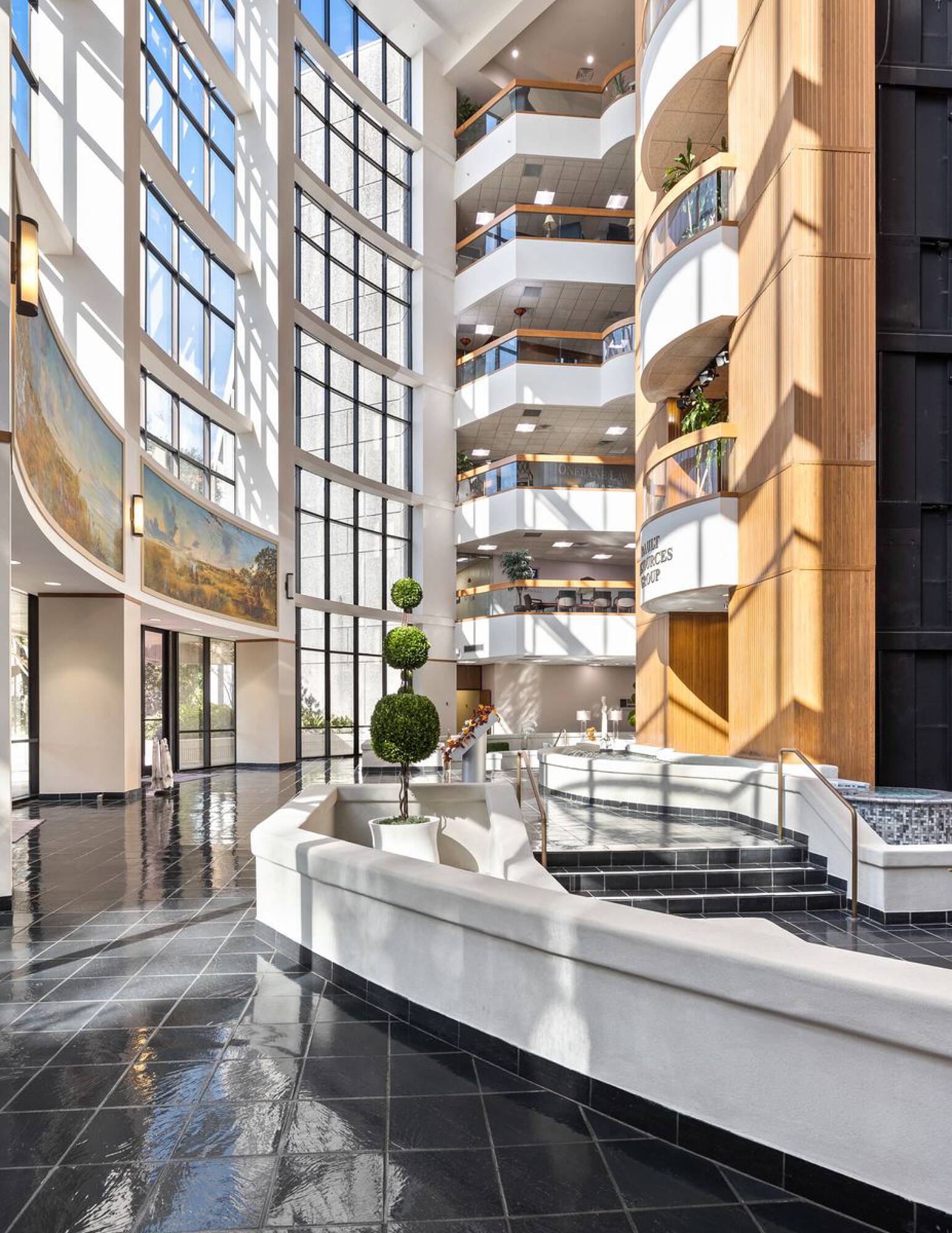 400 E Kaliste Saloom Rd, Lafayette, LA 70508