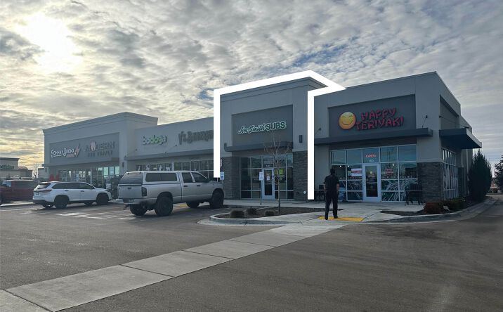 Pictures of Retail, Restaurant property located at 140 S Ten Mile Rd, Meridian, ID 83642 for lease - image #1