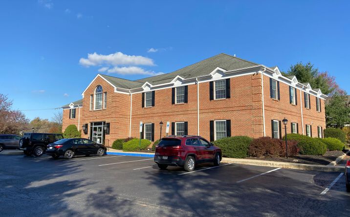 110 Rucklidge Rd Executive Offices for Lease in Tempe Gardens, AZ | Crexi