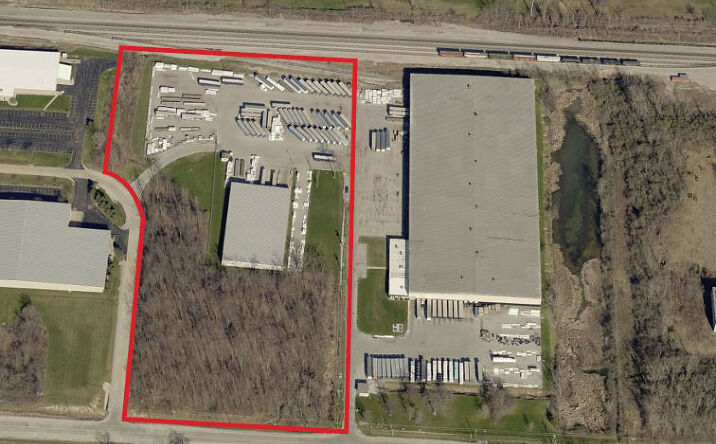 Pictures of Industrial property located at 9501 Airport Dr, Fort Wayne, IN 46809 for lease - image #1