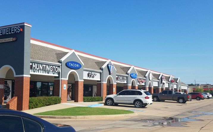 Pictures of Retail property located at 10625 S Western Ave, Oklahoma City, OK 73170 for lease - image #1