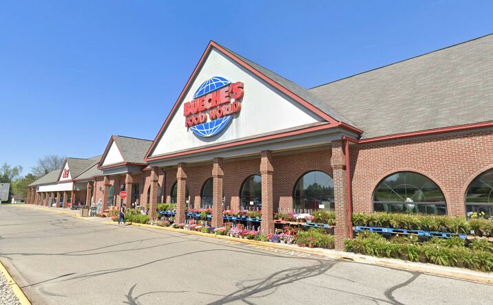 Pictures of Retail property located at 250-440 N Ortonville Rd, Ortonville, MI 48462 for lease - image #1