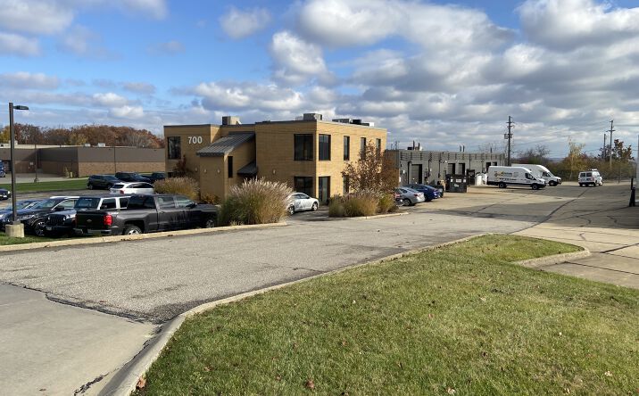 Pictures of Office, Industrial property located at 700 Ken Mar Industrial Pkwy, Broadview Heights, OH 44147 for lease - image #1