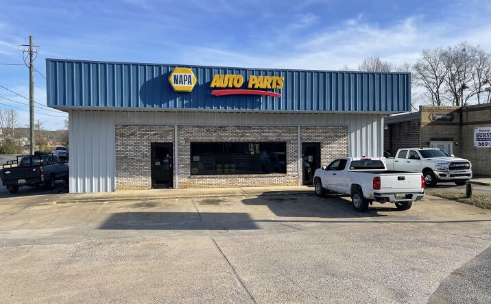 Pictures of Retail property located at 21082 AL-25, Columbiana, AL 35051 for lease - image #1