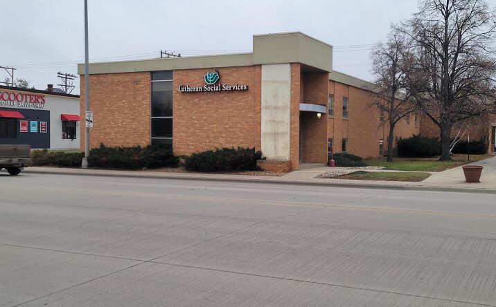 Pictures of Office property located at 110 6th Ave SE, Aberdeen, SD 57401 for lease - image #1