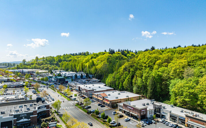 Pictures of Retail, Restaurant property located at 17025 Southcenter Pkwy, Tukwila, WA 98188 for lease - image #1