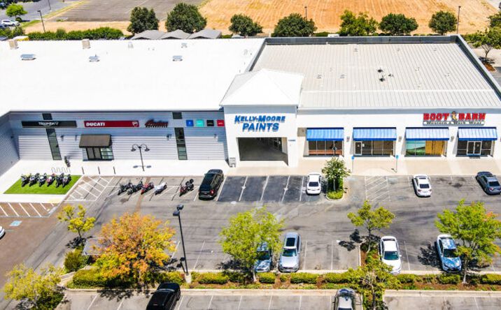 Pictures of Retail property located at 10299 E Stockton Blvd, Elk Grove, CA 95624 for lease - image #1
