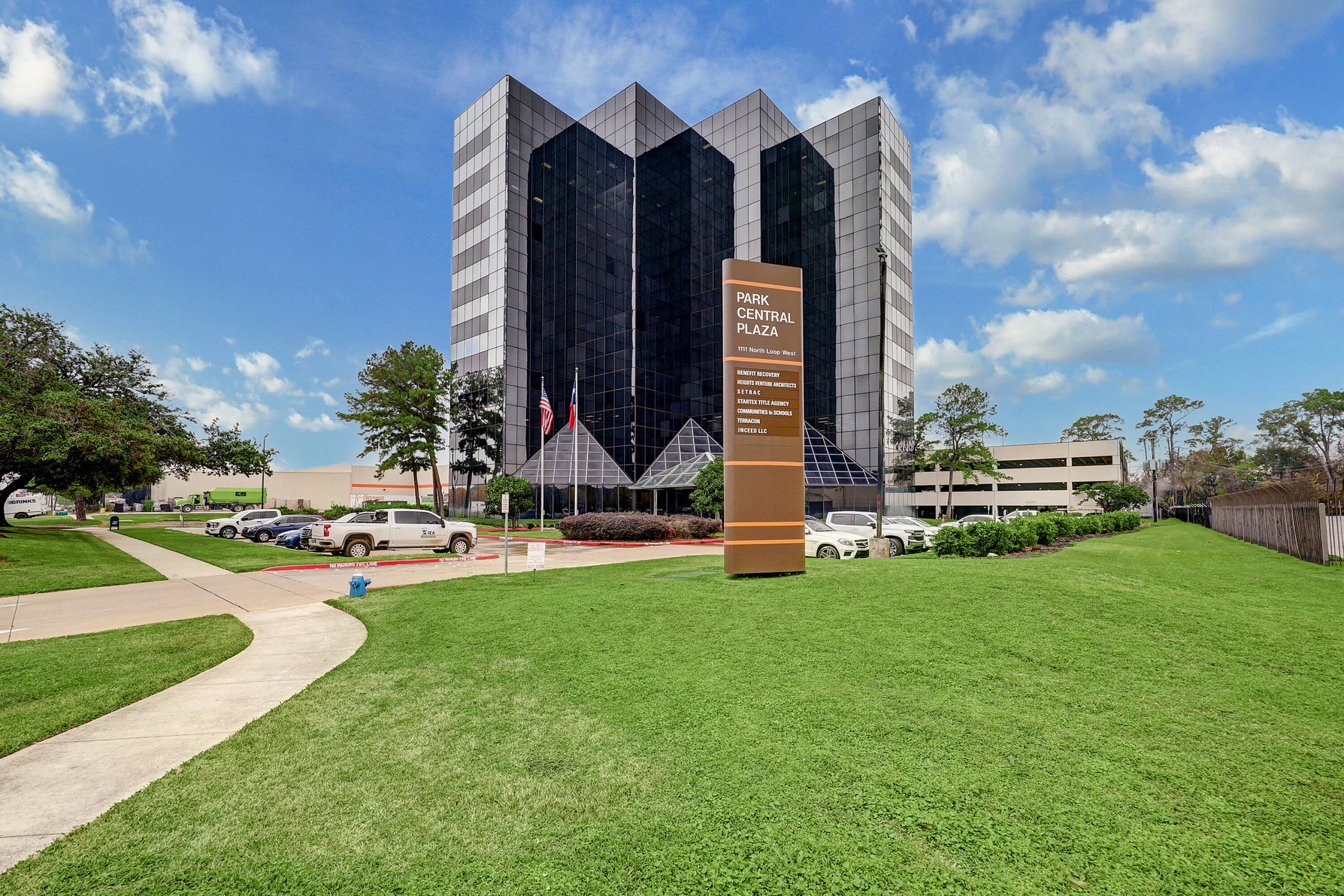 Park Central Plaza
