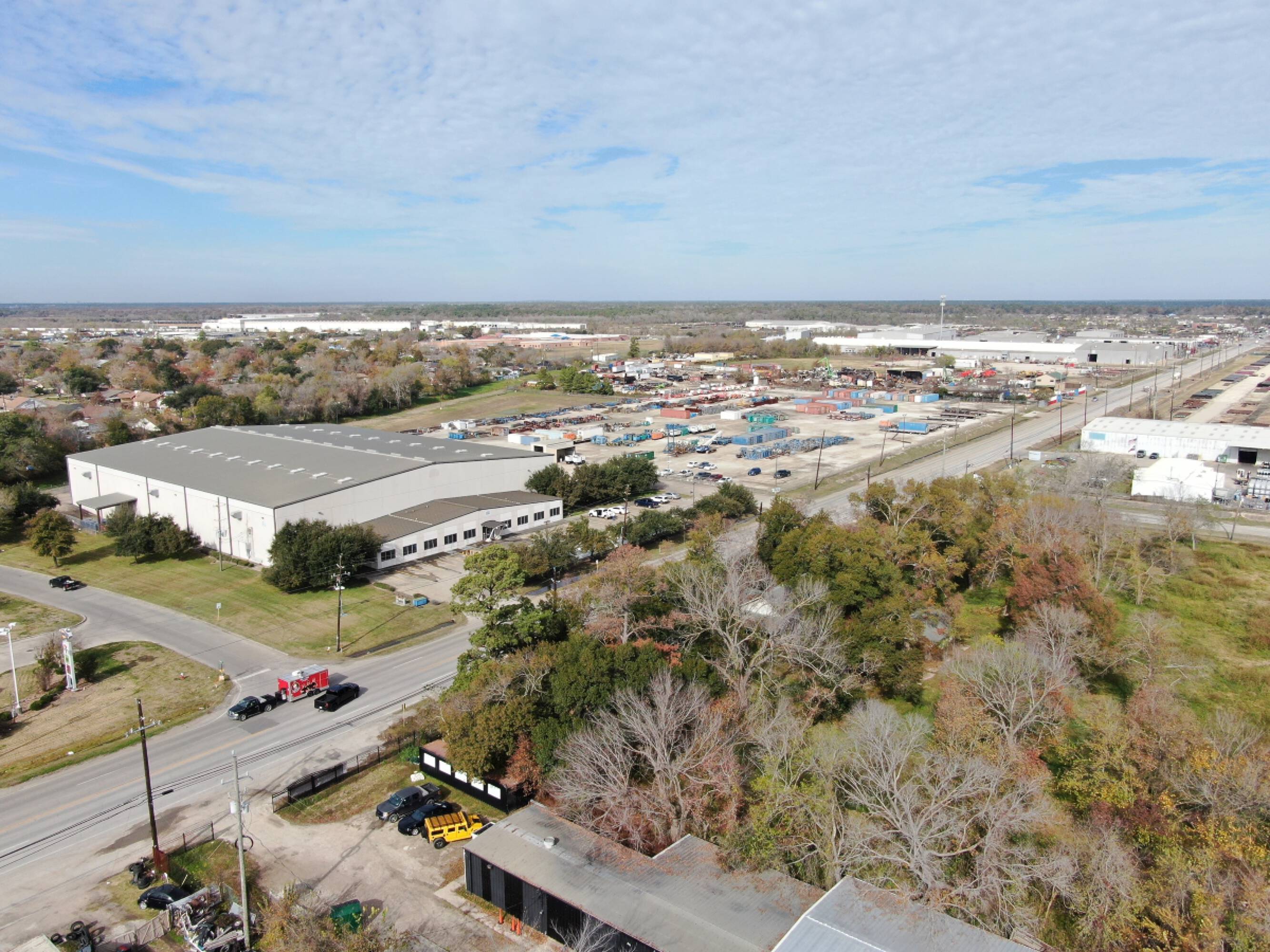 Under Contract I ±66,500 SF | IOS Facility | ±15 Acres