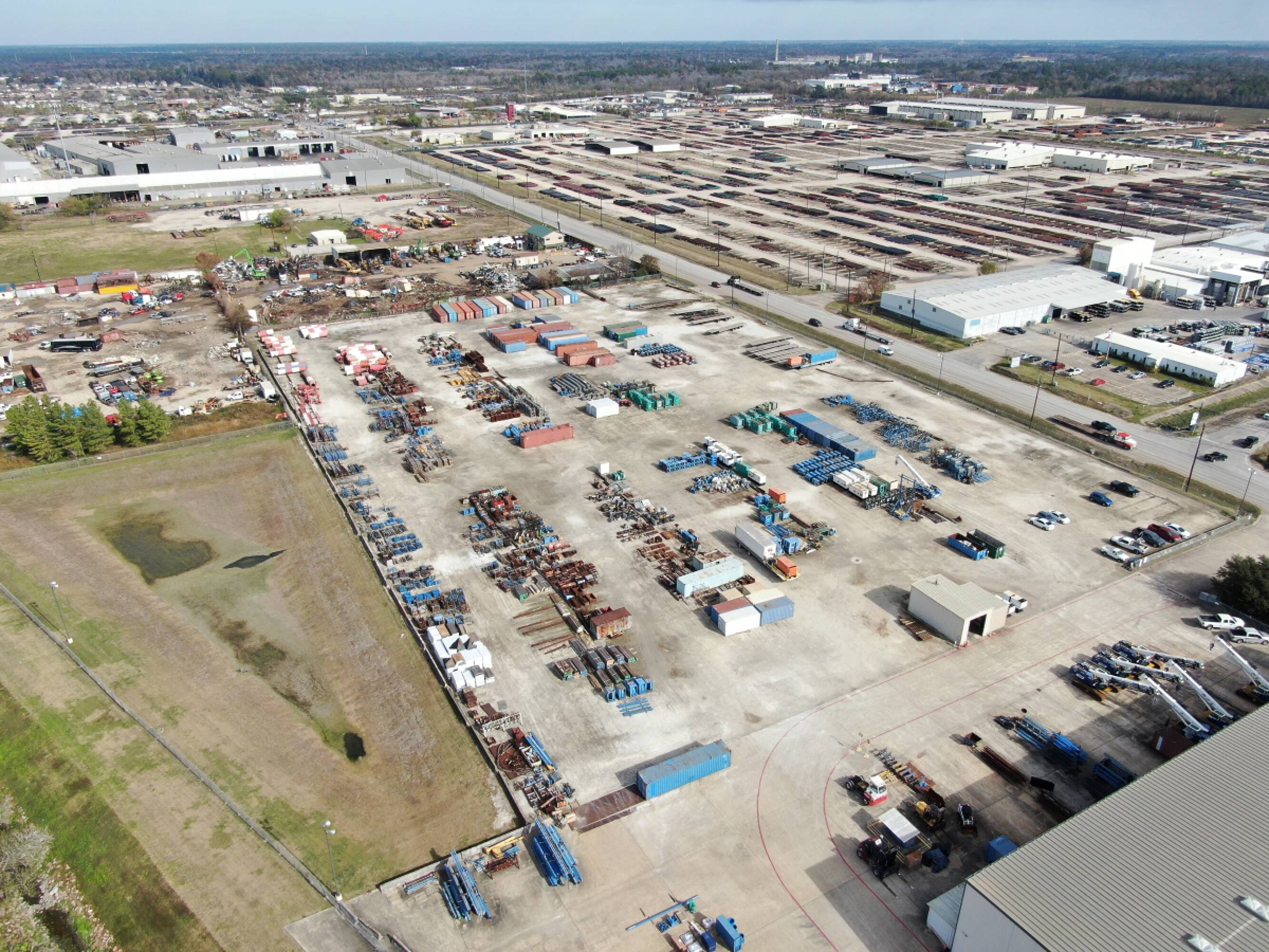 Under Contract I ±66,500 SF | IOS Facility | ±15 Acres