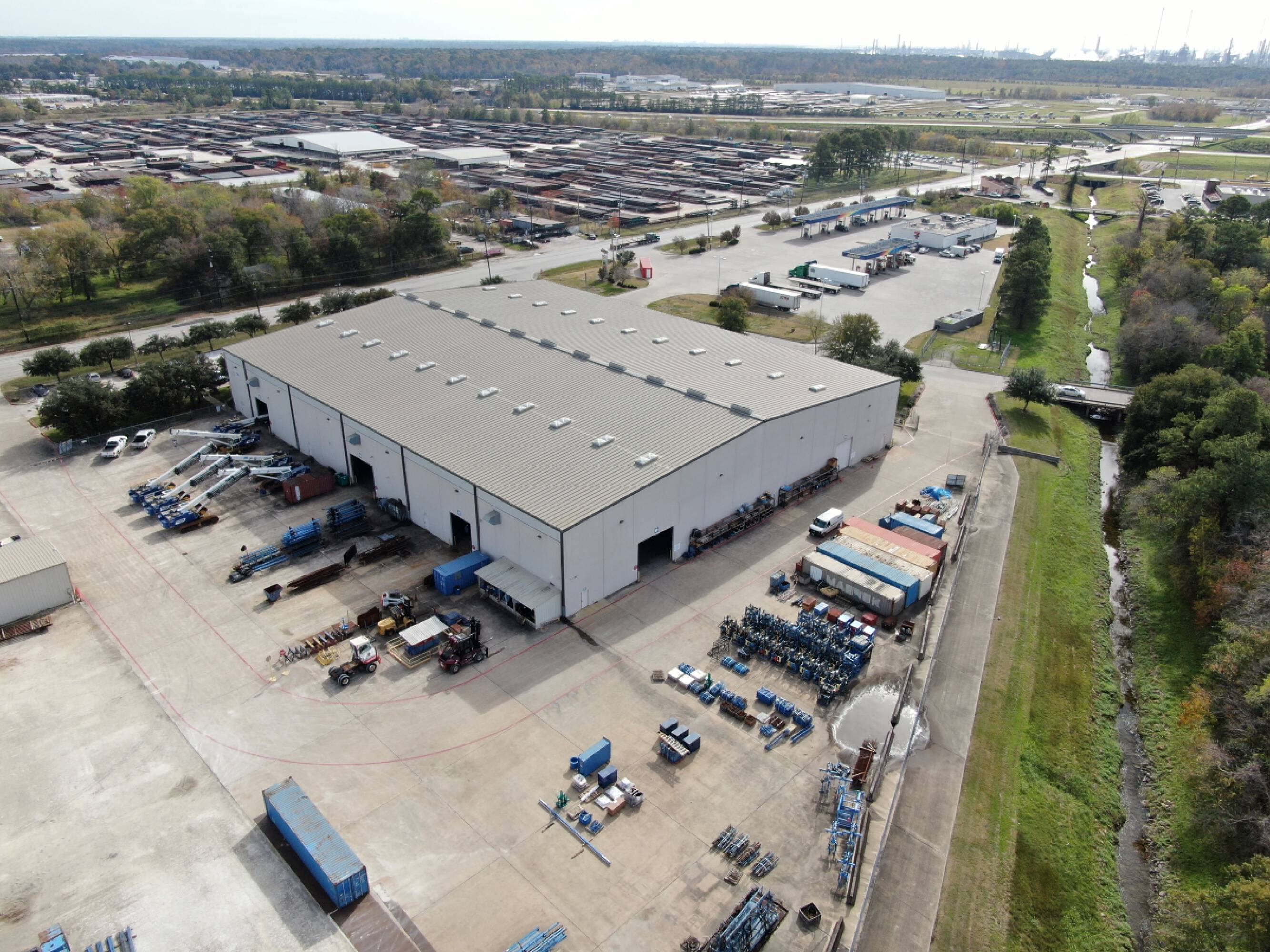 Under Contract I ±66,500 SF | IOS Facility | ±15 Acres