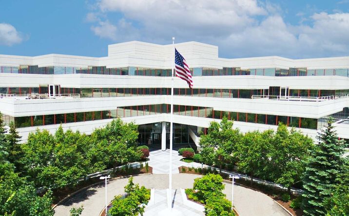 Pictures of Office property located at 3401 Enterprise Parkwy, Beachwood, OH 44122 for lease - image #1