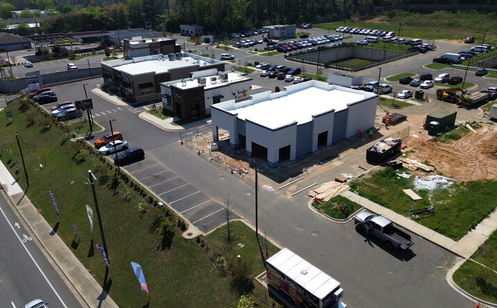 Pictures of Retail, Office, Restaurant property located at 2320 Capital Cir NE, Tallahassee, FL 32308 for lease - image #1