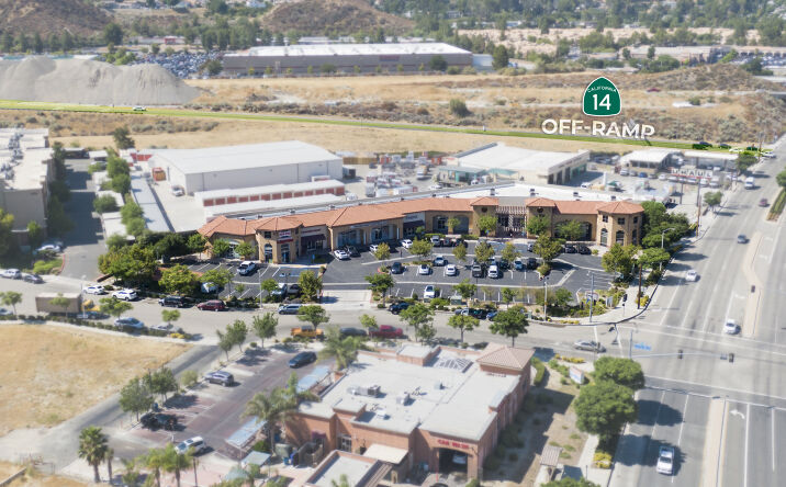 Pictures of Retail property located at 18760-18796 Flying Tiger Dr, Santa Clarita, CA 91387 for lease - image #1