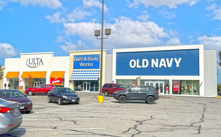 Pictures of Retail property located at 1300 E Main Street, Carbondale, IL 62901 for lease - image #1