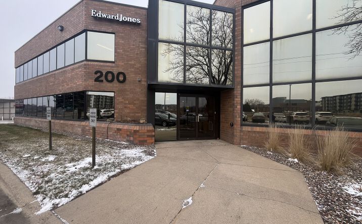 Pictures of Office property located at 200 Hwy 13 W, Burnsville, MN 55337 for lease - image #1
