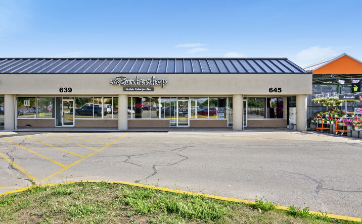 Pictures of Retail property located at 639 N Westhill Blvd, Appleton, WI 54914 for lease - image #1