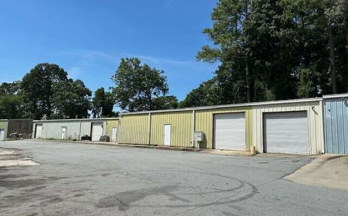 Pictures of Office, Industrial property located at 2210 Sylvan Rd, Atlanta, GA 30344 for lease - image #1